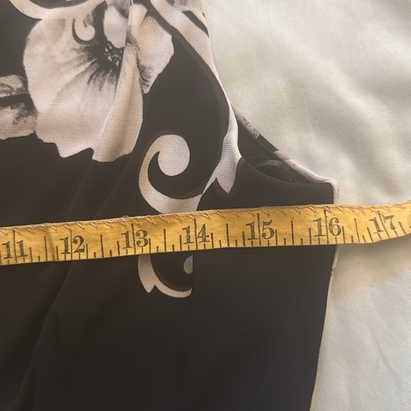 Womens White House Black Market Midi Dress Size Small, Black & White Floral - Picture 8 of 8